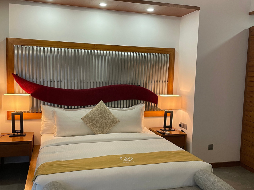 迪古法鲁岛度假酒店主图