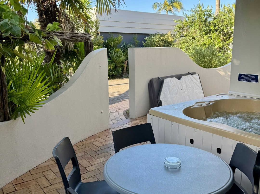 Breakers Motel主图