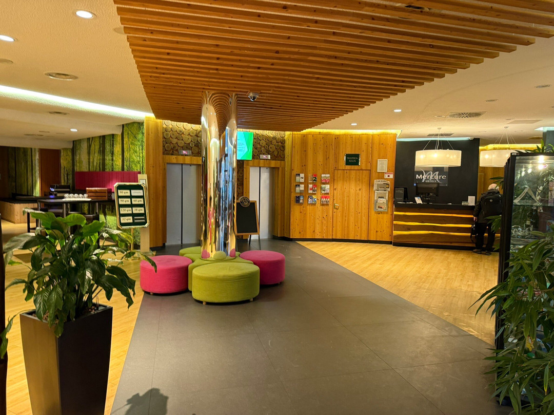 奥芬堡展览广场美居酒店主图