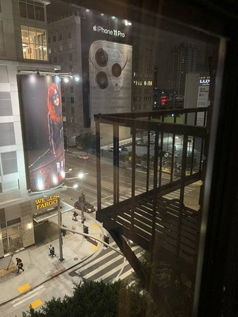 洛杉矶市中心菲格罗亚酒店主图