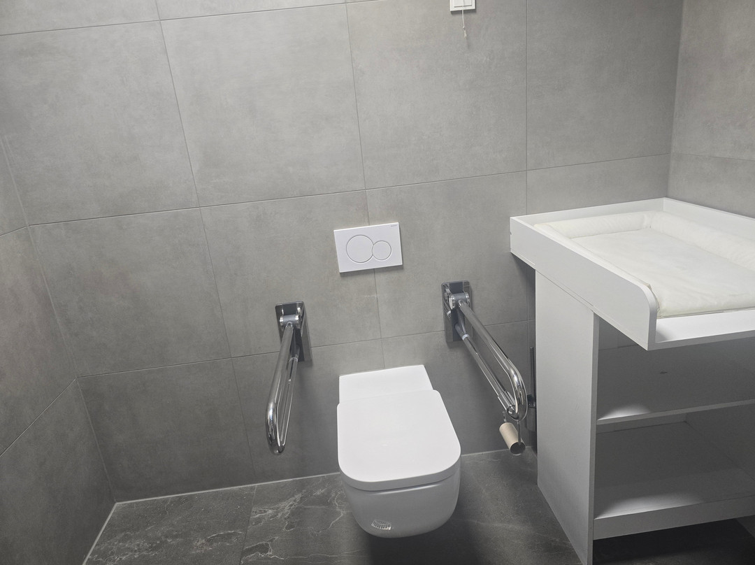 Eilige Einkauferin-希尔登必去景点