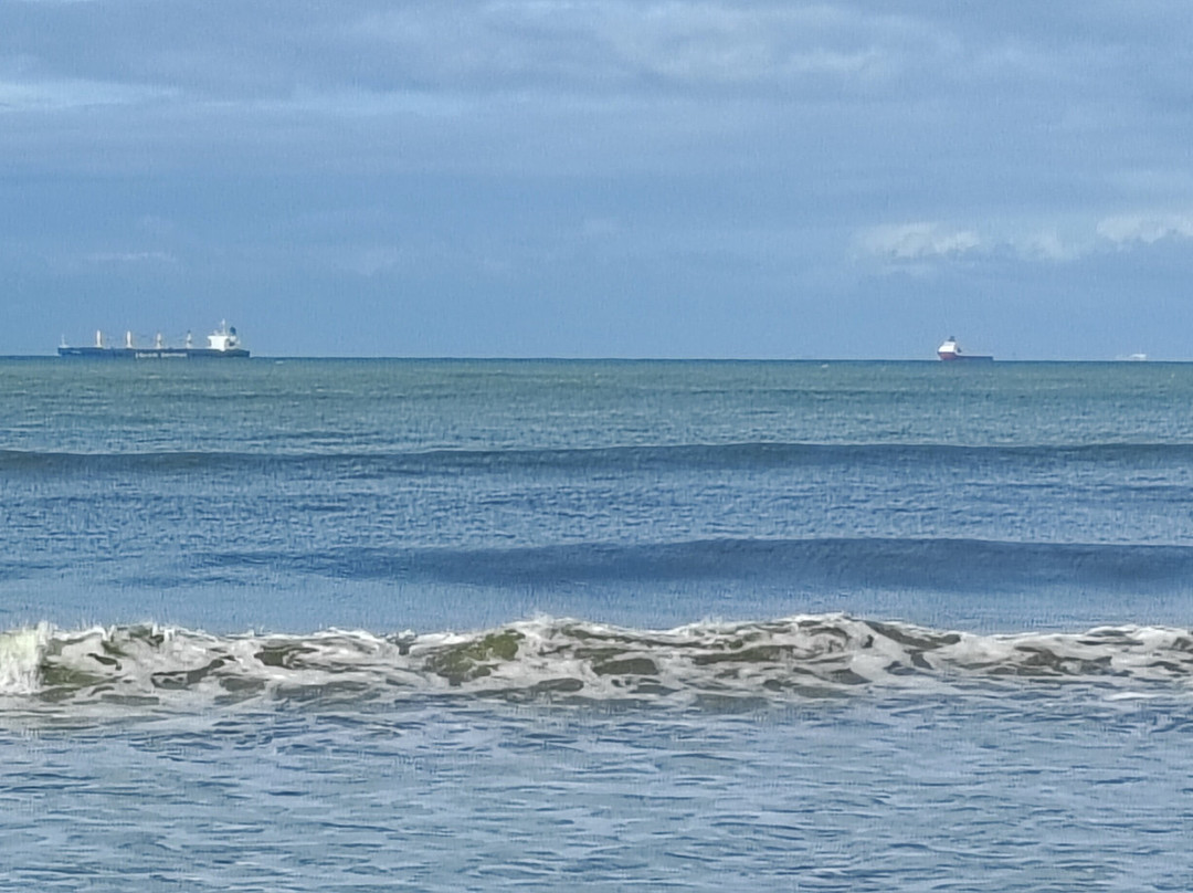 Tanjung Batu Beach景点图片