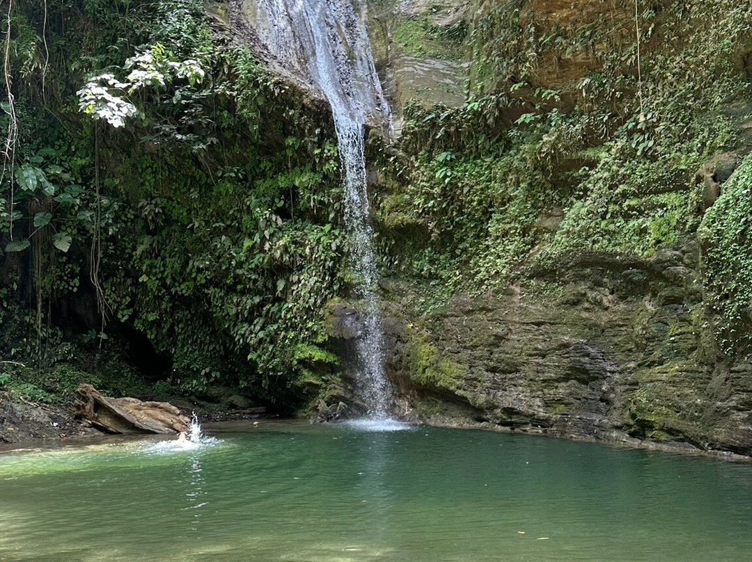 Blue Basin Waterfall-Diego Martin必去景点