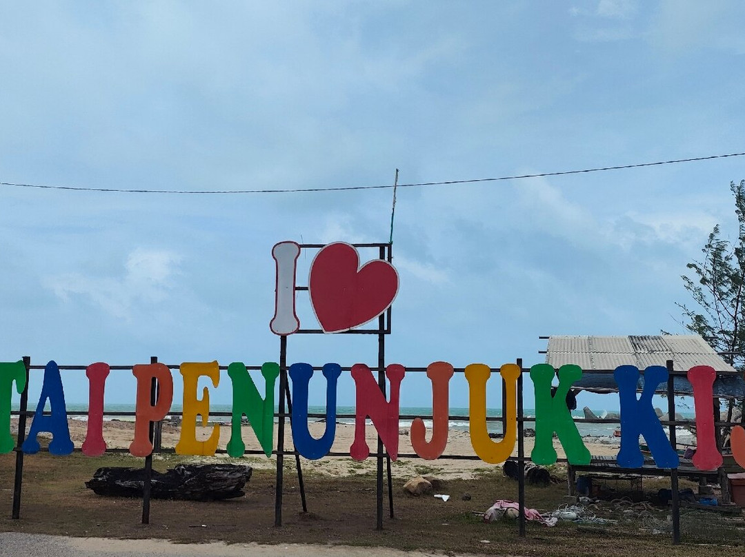 Penunjuk Beach-基惹必去景点