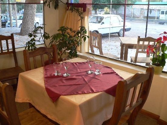 El Montanes Hotel主图