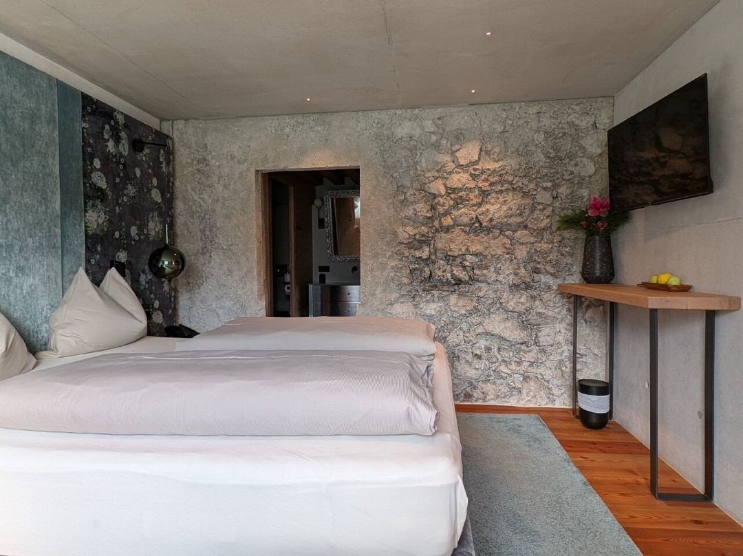 Auracher Loechl-库夫石必去景点