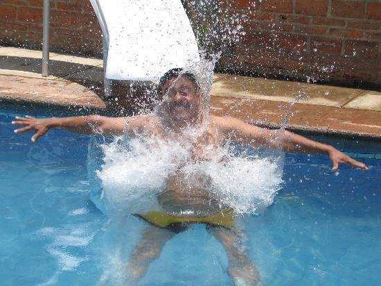 La Puerta Violeta主图