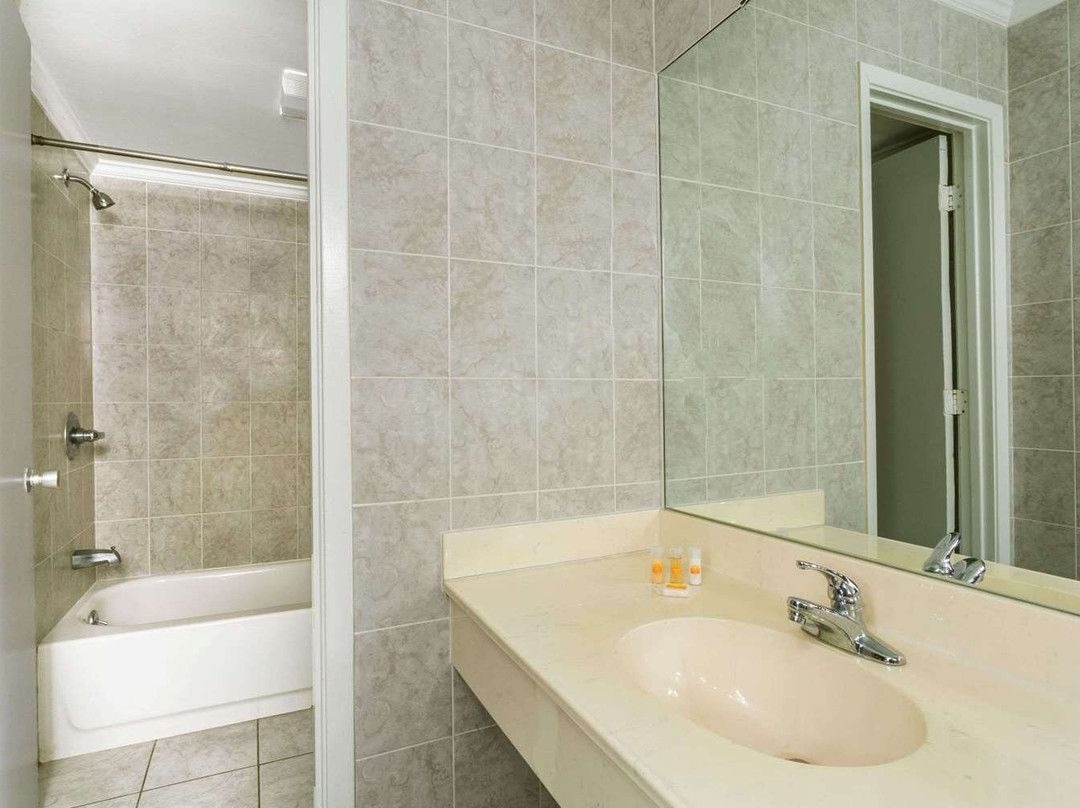 Days Inn by Wyndham Slidell