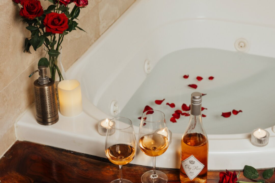 纳罗斯热带雨林消遣度假酒店主图