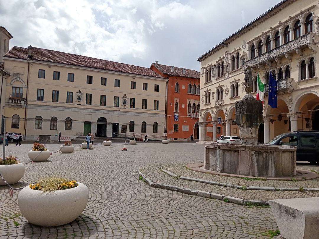 Fontana di San Gioatà景点图片