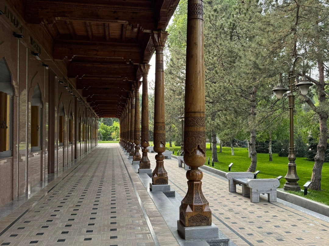 Silk Road Travellers景点图片
