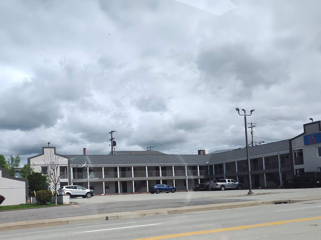 Motel 6 Washington, PA