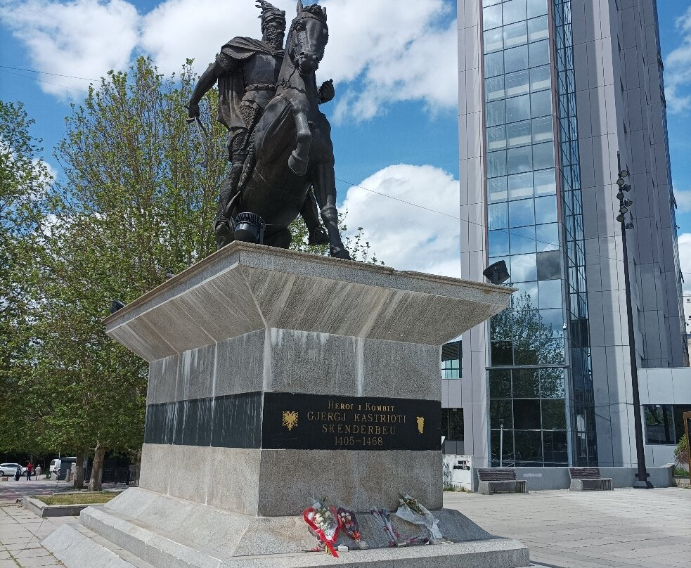 Skanderbeg statue-普里什蒂纳必去景点