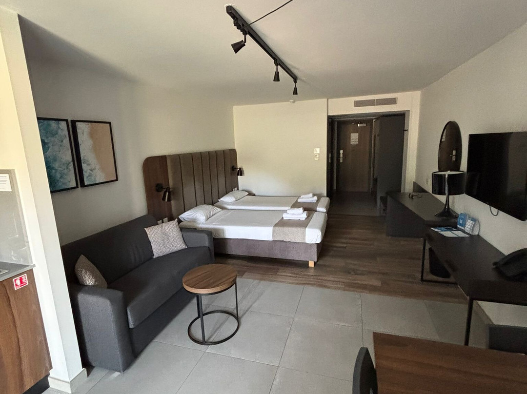 Luna Holiday Complex主图