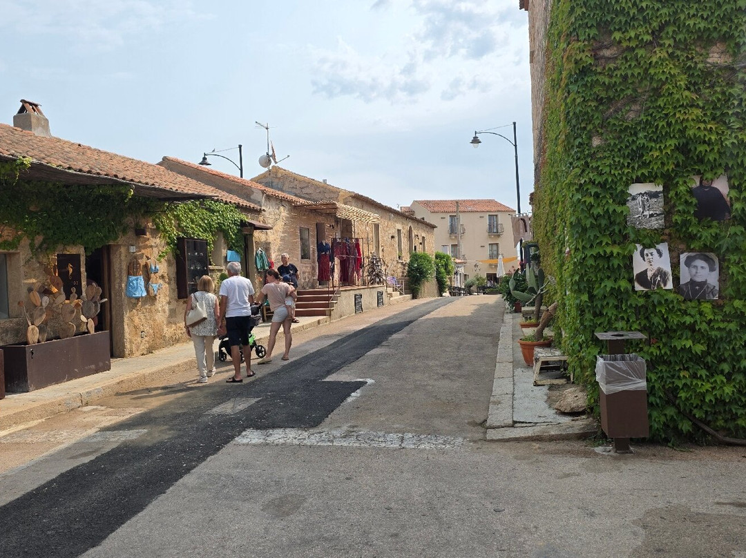Piemar Market San Pantaleo-San Pantaleo必去景点
