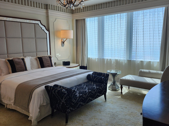 阿布扎比瑞吉酒店主图