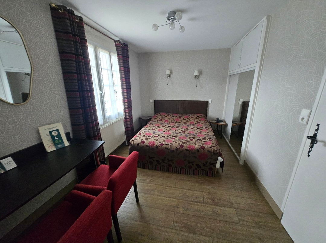 Logis Hôtel de la Croix d'Or主图