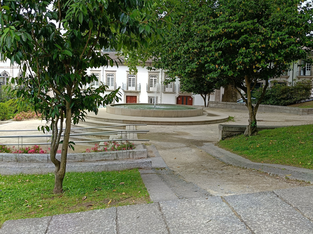 Nossa Senhora do Carmo Church-吉马良斯必去景点