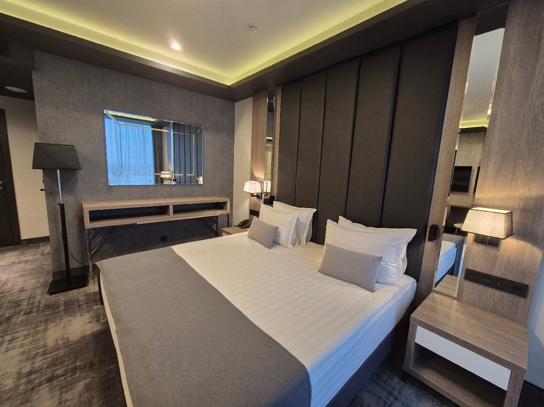 Grand Hotel Megapolis