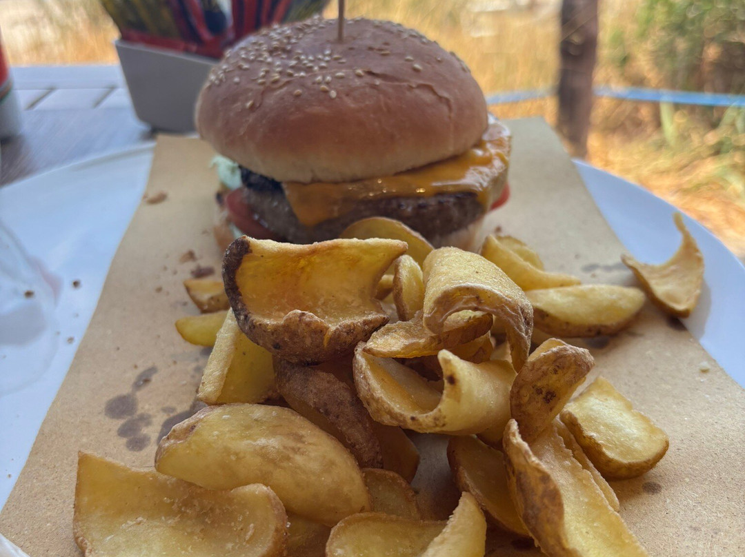 Mare Azzurro-Loiri Porto San Paolo必去景点