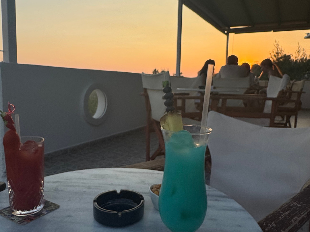 Astra Cocktail Bar-Lourdata必去景点