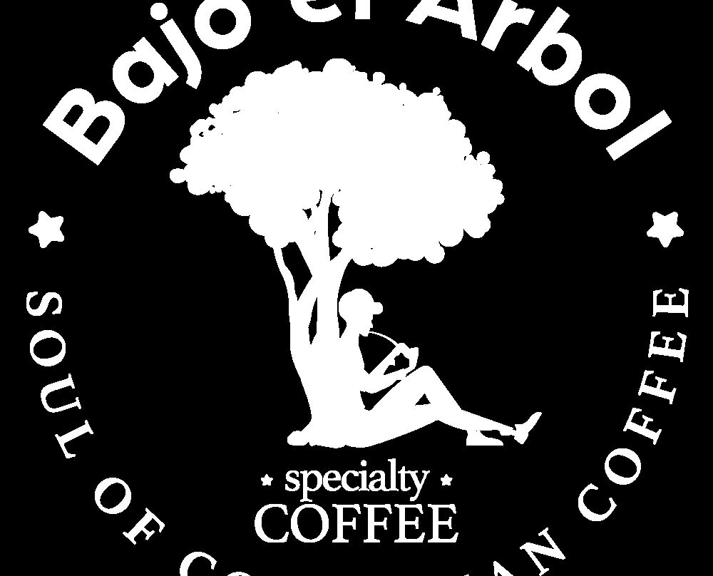 Café Bajo El Árbol