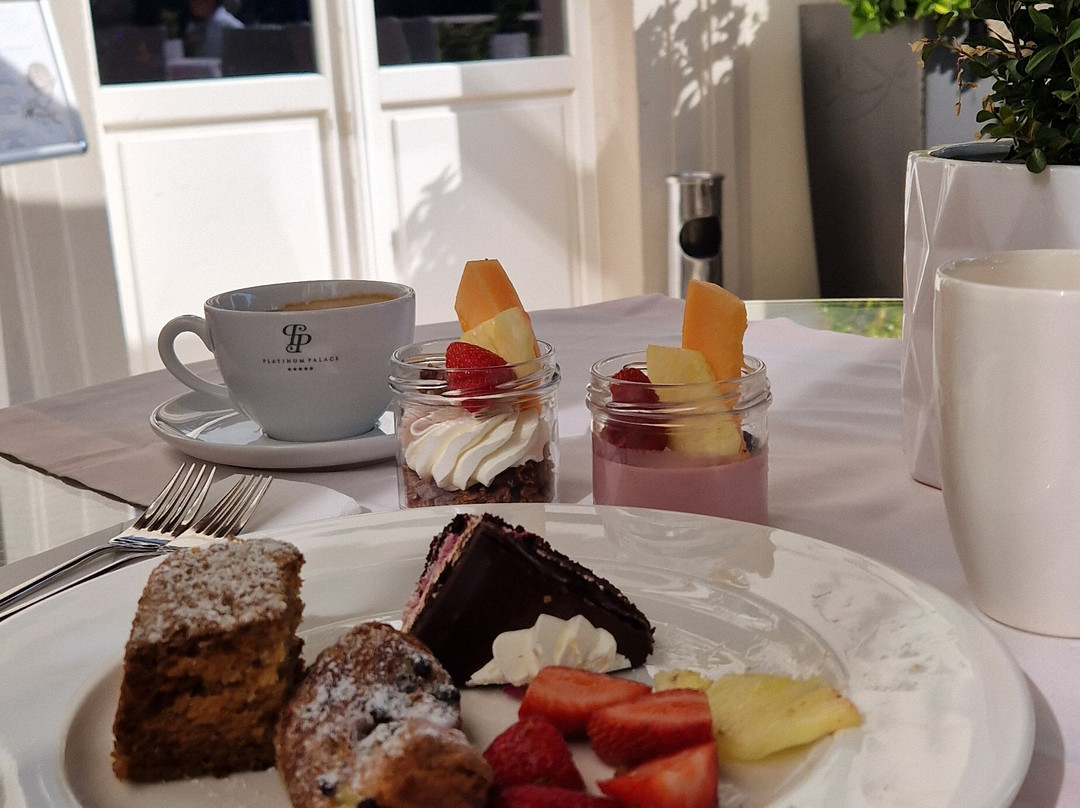 Platinum Palace Hotel主图