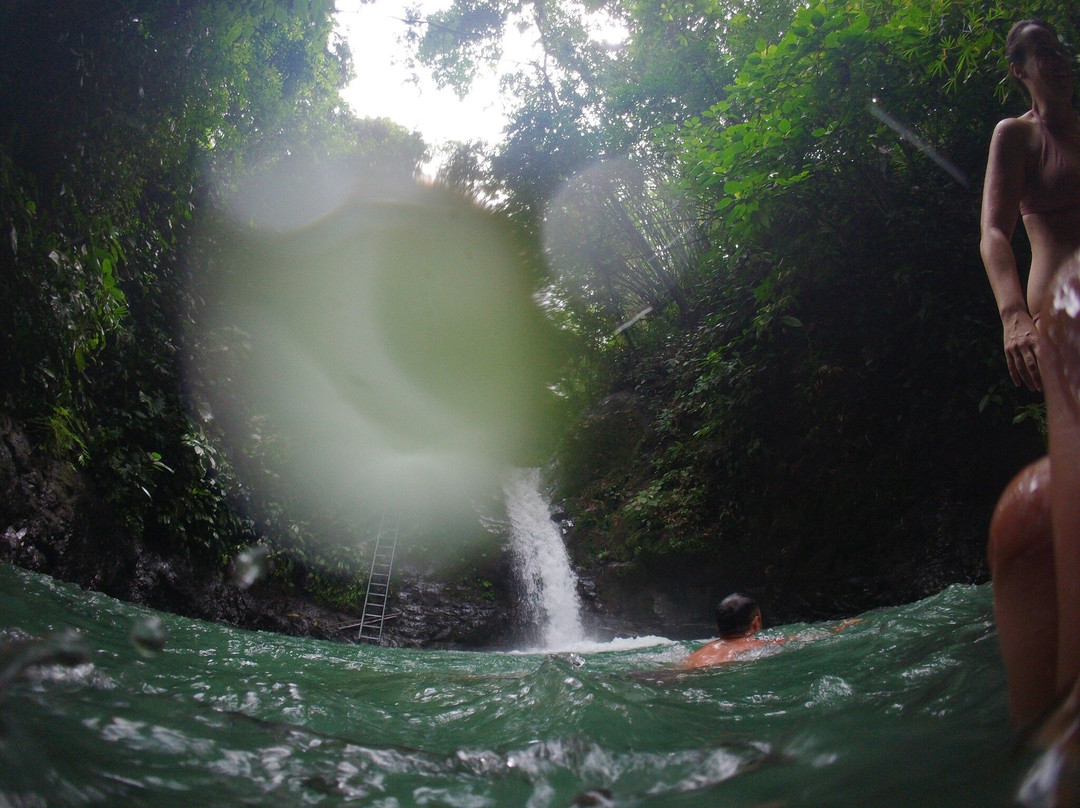 Uvita Waterfall-乌维塔必去景点