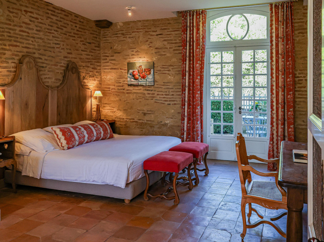 巴斯蒂德酒店主图