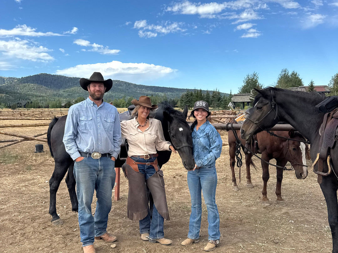 提顿温泉Spa酒店主图