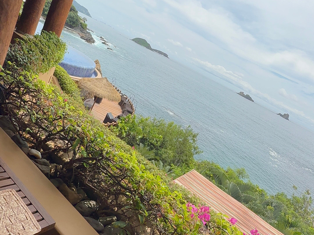 Tentaciones Hotel & Lounge Pool主图