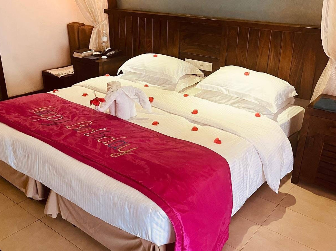 皇家棕榈滩大酒店主图