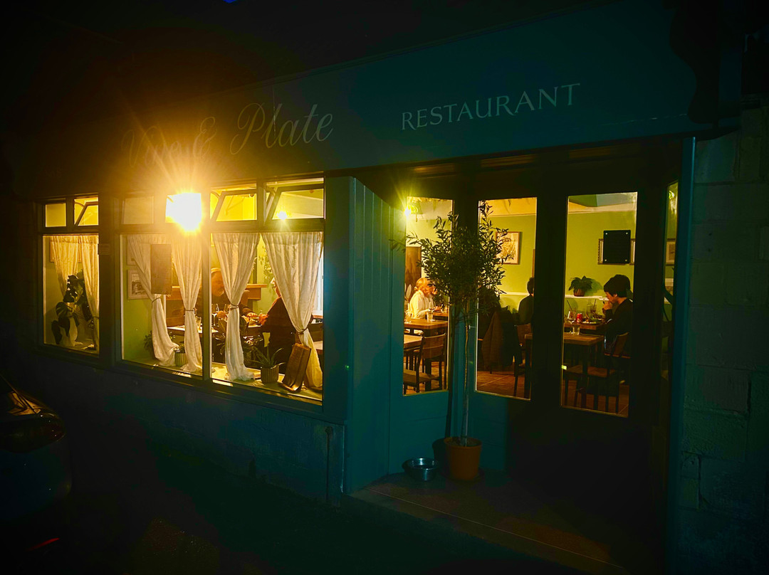 Restaurant Vine & Plate