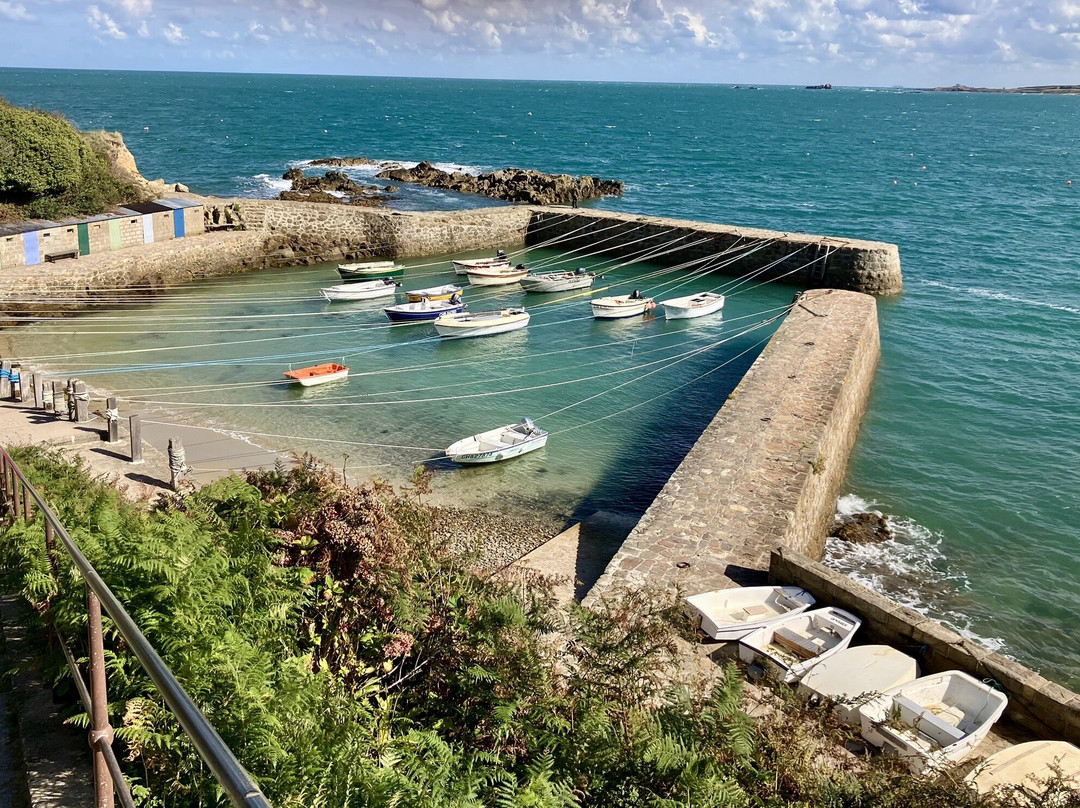 Port Racine-Saint-Germain-des-Vaux必去景点
