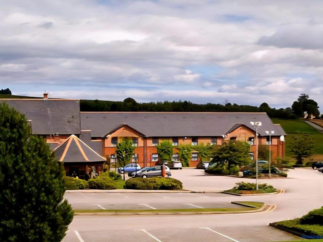 Monifieth Farm Hotel