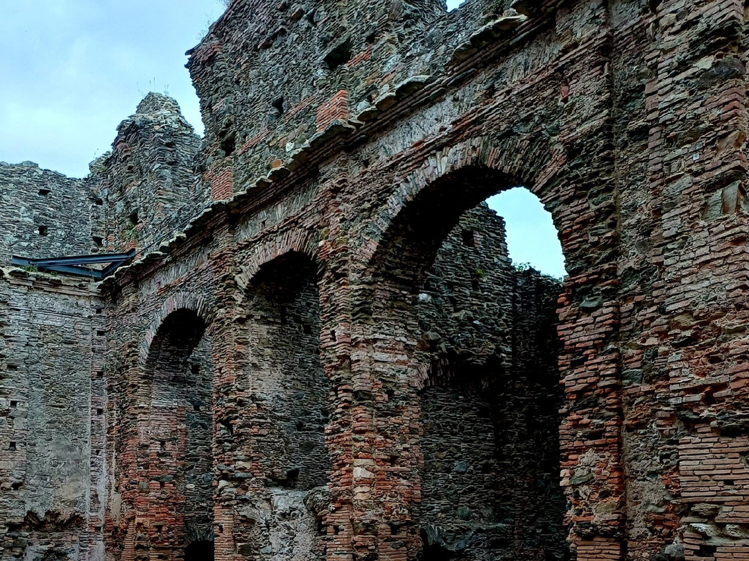 Abbazia di Santa Maria di Corazzo-Carlopoli必去景点