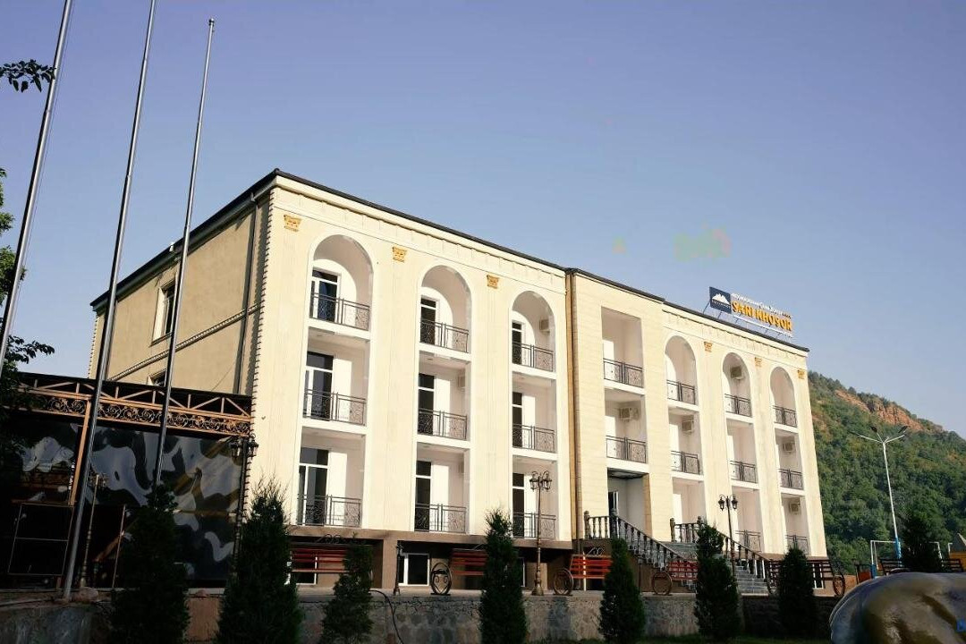 Sari Khosor Resort