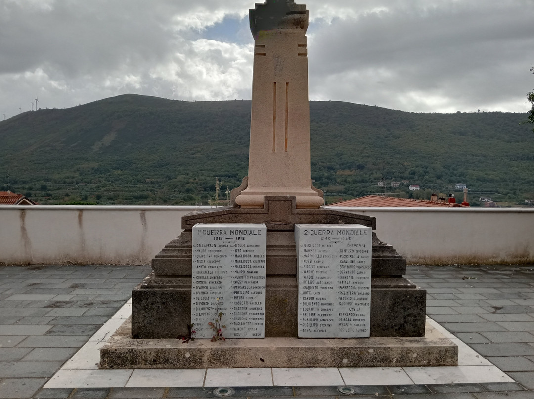 Monumento ai Caduti-Summonte必去景点