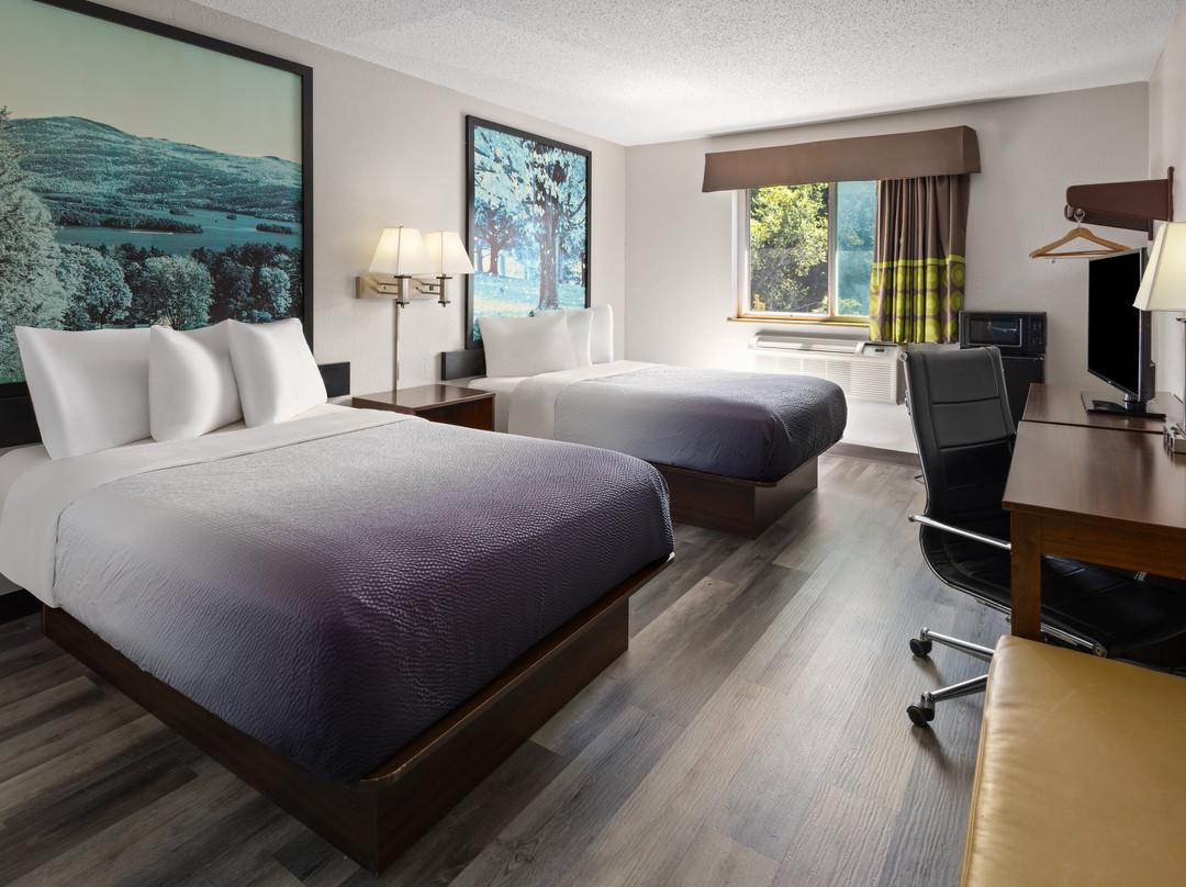 Super 8 by Wyndham Latham/Albany Airport主图