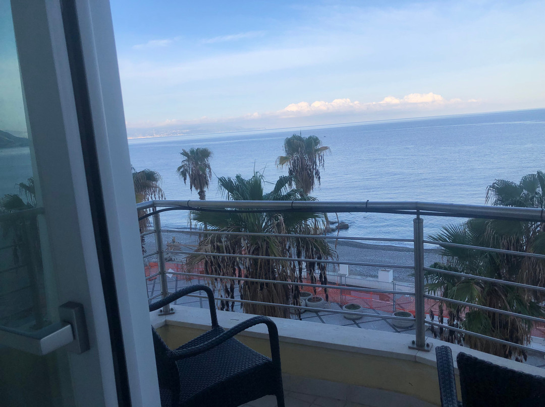 维多利亚大酒店主图