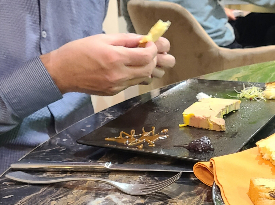 翘鼻麻鸭之家酒店主图