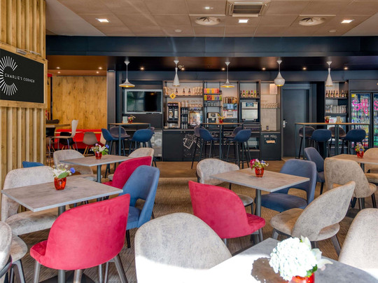 宜必思柏林选帝侯大街酒店主图