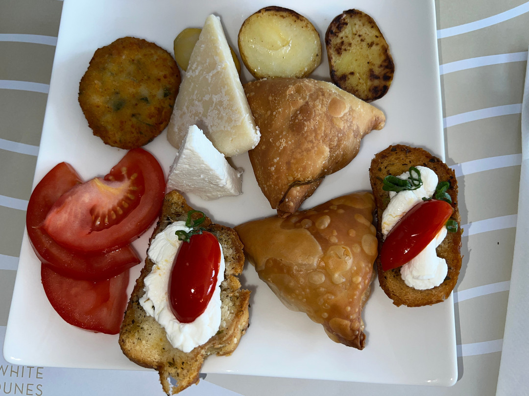 White Dunes Luxury Boutique Hotel主图