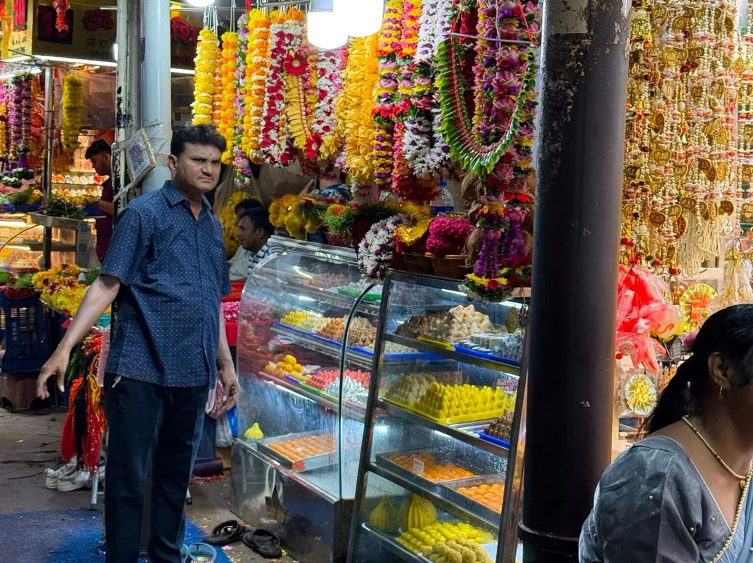 西德希维纳雅克寺-孟买必去景点