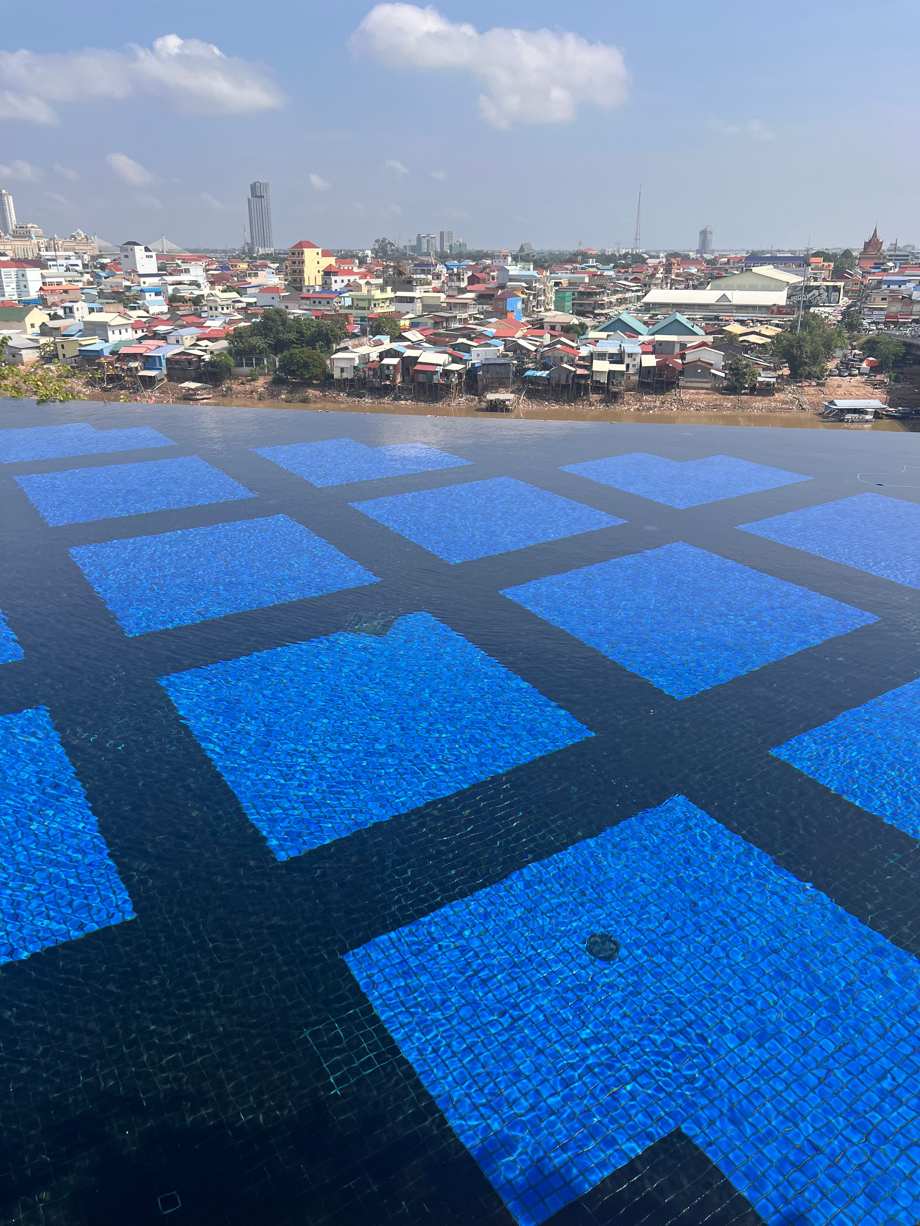 Sun & Moon, Riverside Hotel-官方