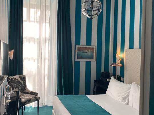 瓦莱里娅室友酒店主图