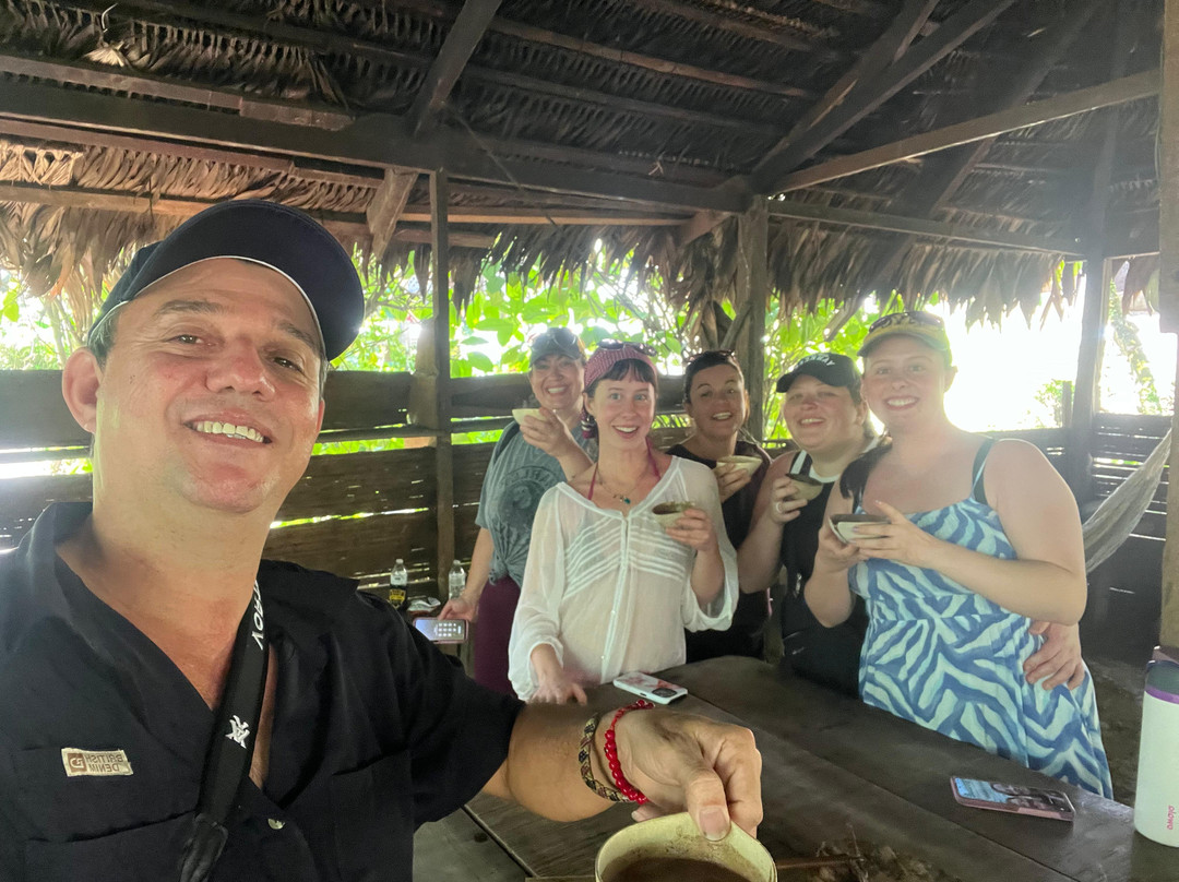 Abel Bustamante - Tour Guide-Manzanillo必去景点