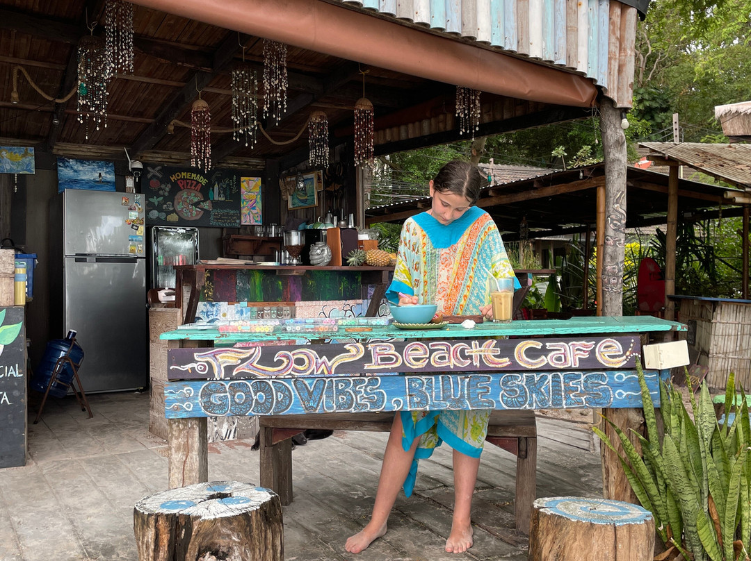 Flow Beach Cafe. - Seaddict