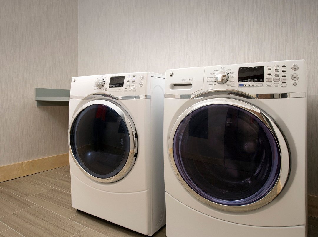 智选假日套房酒店-阿尔图纳主图