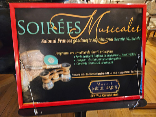 Muzeul Micul Paris (The Little Paris Museum)